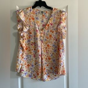 Anne Klein Vneck spring blouse